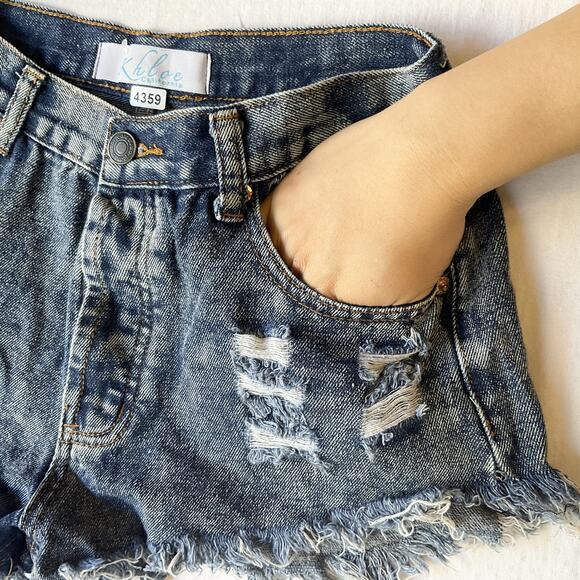 Khloe California Women Shorts M Blue Denim Cutoff Distressed Frayed Hem 1.5" - Picture 10 of 11